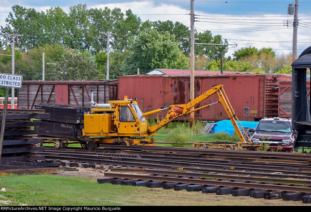 Tie Crane